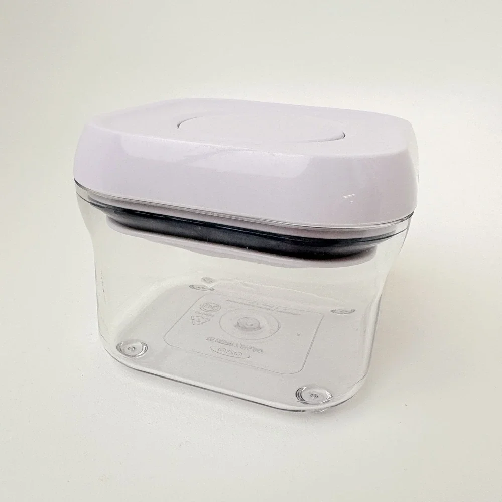 OXO‎ Pop Container 4